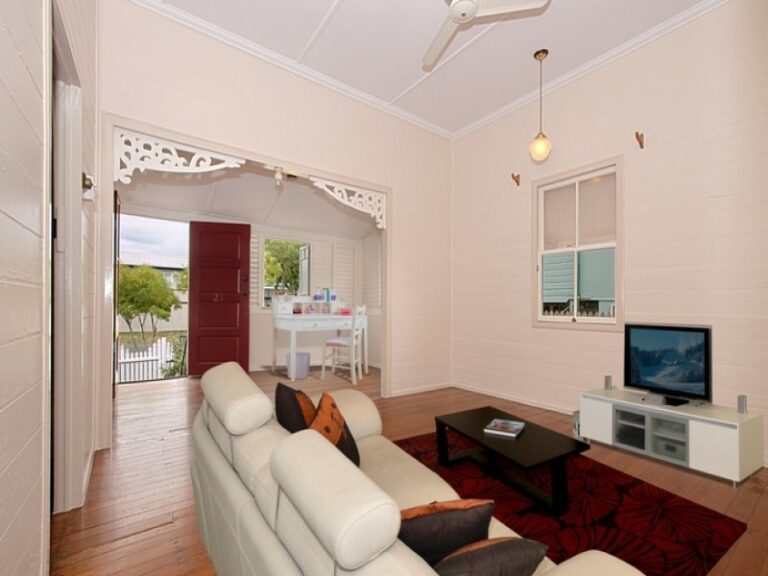 Sold - 21 Ninth Avenue - New Property in RAILWAY ESTATE - Real Estate by Brad Matheson