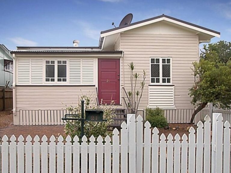 Sold - 21 Ninth Avenue - New Property in RAILWAY ESTATE - Real Estate by Brad Matheson