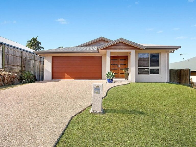 13 Lockyer Place, MOUNT LOUISA