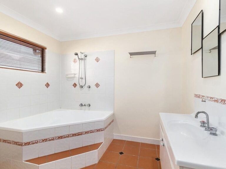 Sold - 3 London Court - New Property in MOUNT LOUISA - Real Estate by Jimmy Lockhart