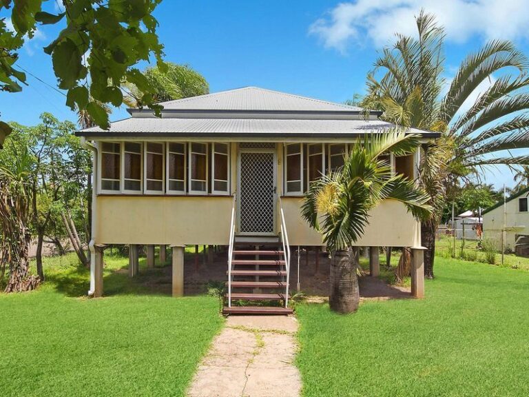 56 Seventh Street, RAILWAY ESTATE