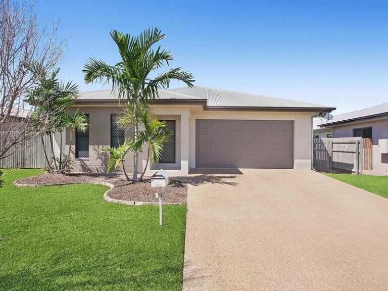 11 Hollanders Crescent, Kelso