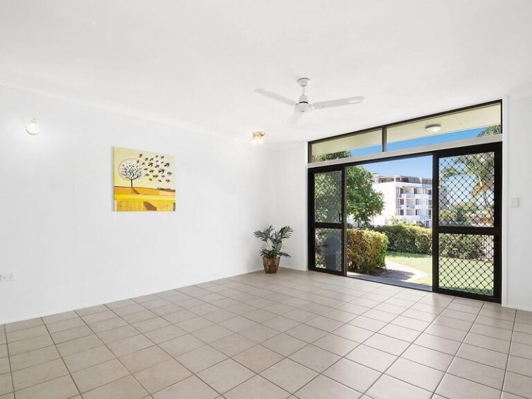 Sold - 2/14 Rowland Street - New Property in North Ward - Real Estate by Brad Matheson