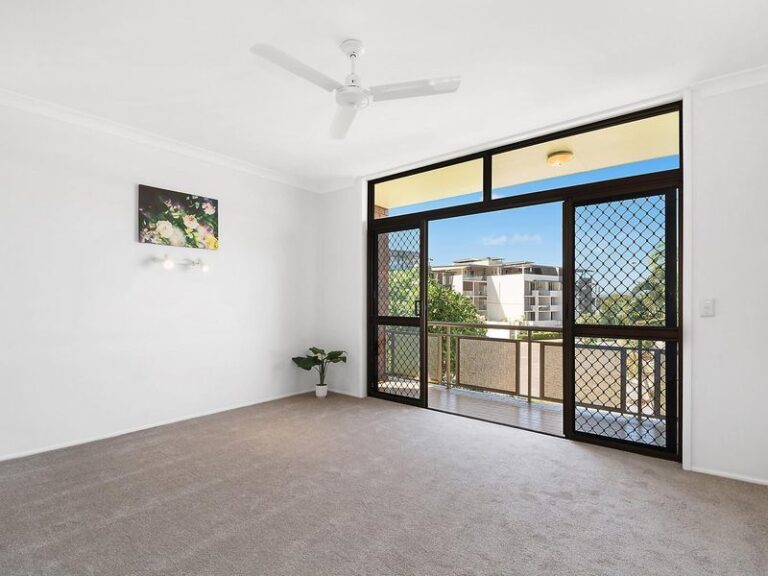 Sold - 2/14 Rowland Street - New Property in North Ward - Real Estate by Brad Matheson