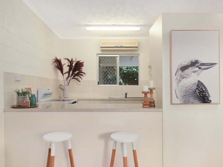 Sold - 4/7 Cook Street - New Property in North Ward - Real Estate by Brad Matheson