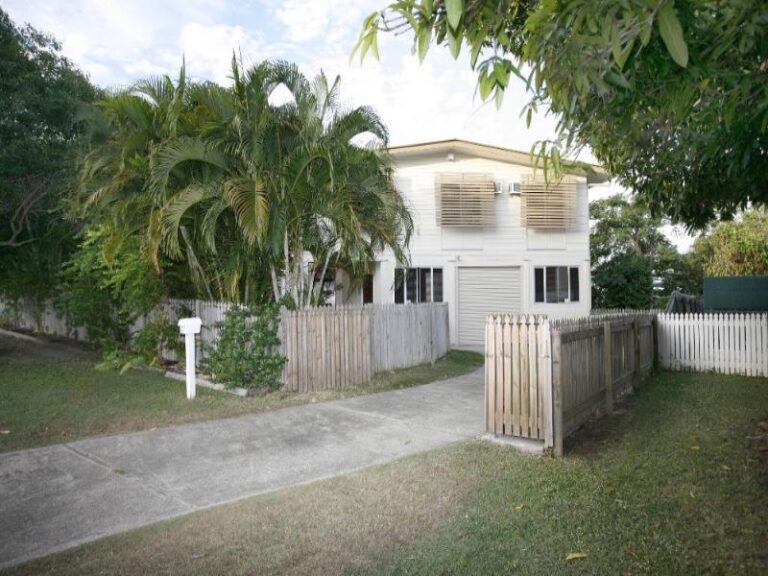 20 Nowland Avenue, CRANBROOK QLD 4814 - photo 3