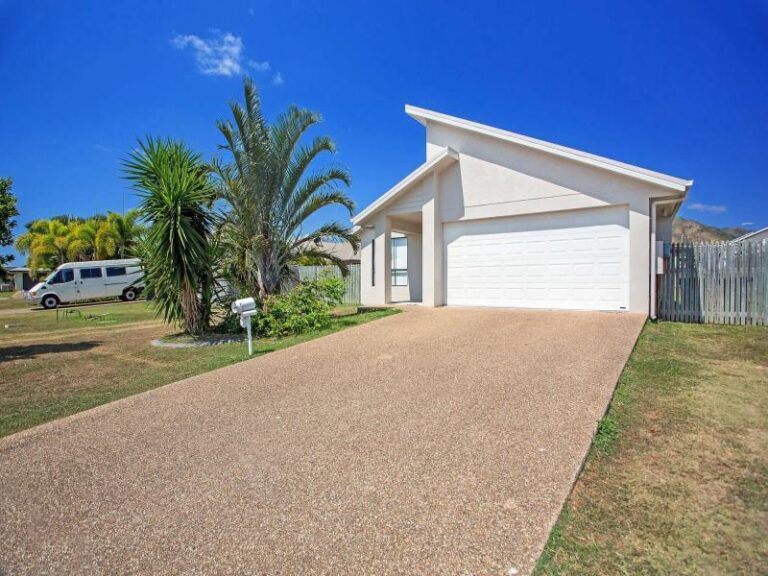 3 Goldcrest Court, CONDON