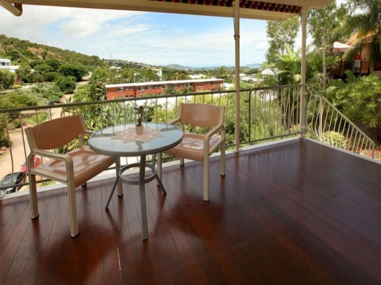 11 Stanton Terrace, NORTH WARD QLD 4810 - photo 2