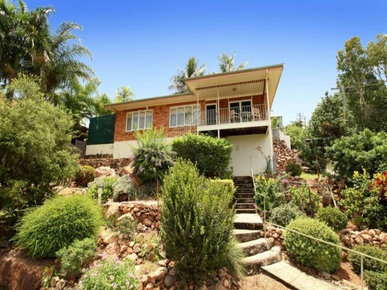 11 Stanton Terrace, NORTH WARD QLD 4810 - photo 3