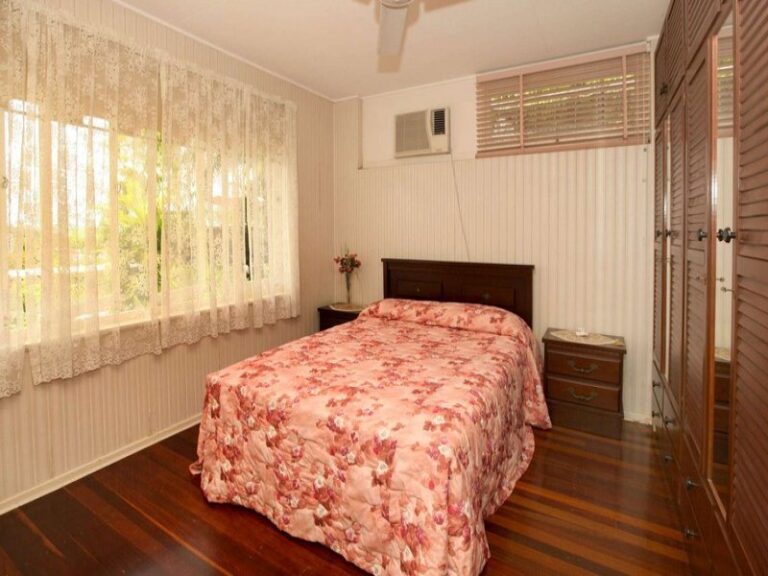 11 Stanton Terrace, NORTH WARD QLD 4810 - photo 4