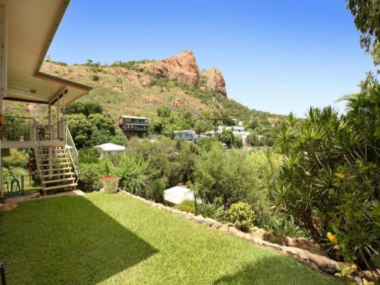 11 Stanton Terrace, NORTH WARD QLD 4810 - McGrath Townsville