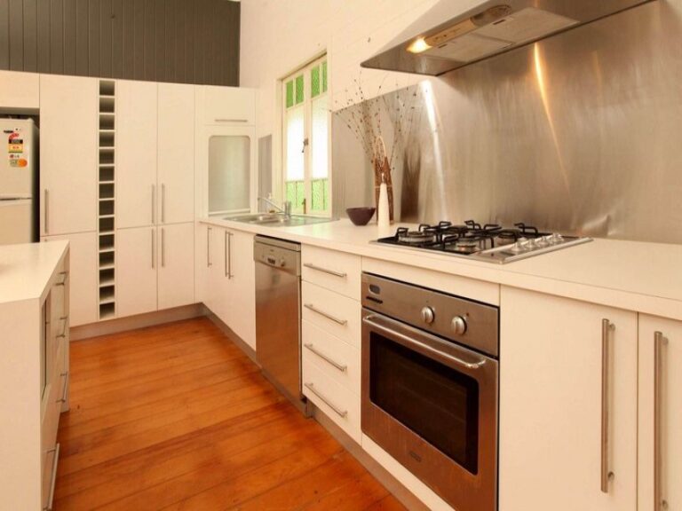 Sold - 31 Eleventh Avenue - New Property in RAILWAY ESTATE - Real Estate by McGrath Townsville