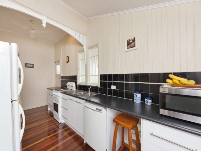 Sold - 32 Twelfth Avenue - New Property in RAILWAY ESTATE - Real Estate by McGrath Townsville