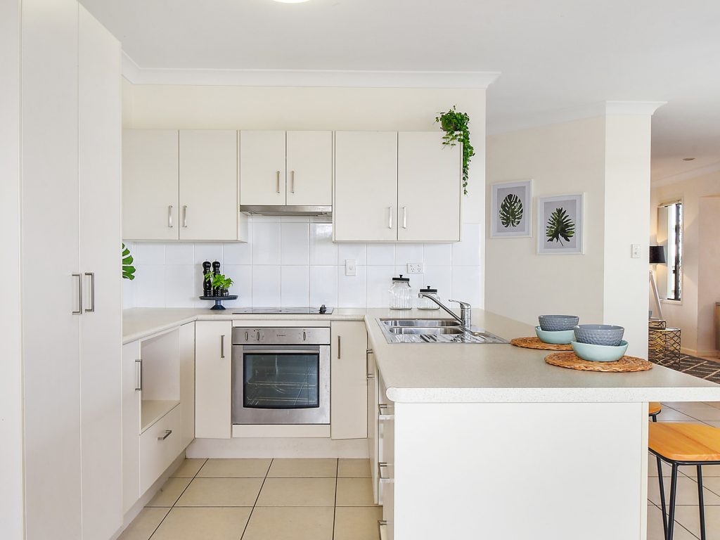 12 Peregrine Avenue, Kelso QLD 4815 - photo 3