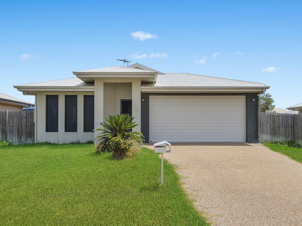 12 Peregrine Avenue, Kelso QLD 4815 - photo 5