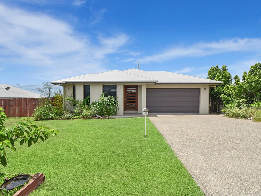 37 Bilbao Place, Bushland Beach