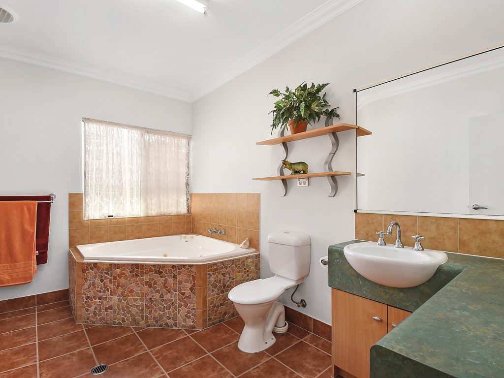 Sold - 4 Minaret Way - New Property in Mount Louisa - Real Estate by Brad Matheson