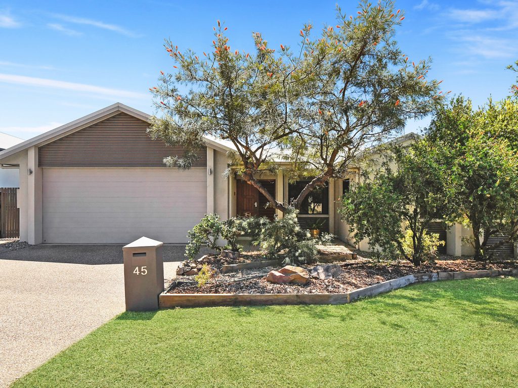 45 Riverbend Drive, Douglas