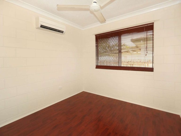 16 Lornsleigh Street, MOUNT LOUISA QLD 4814 - photo 8