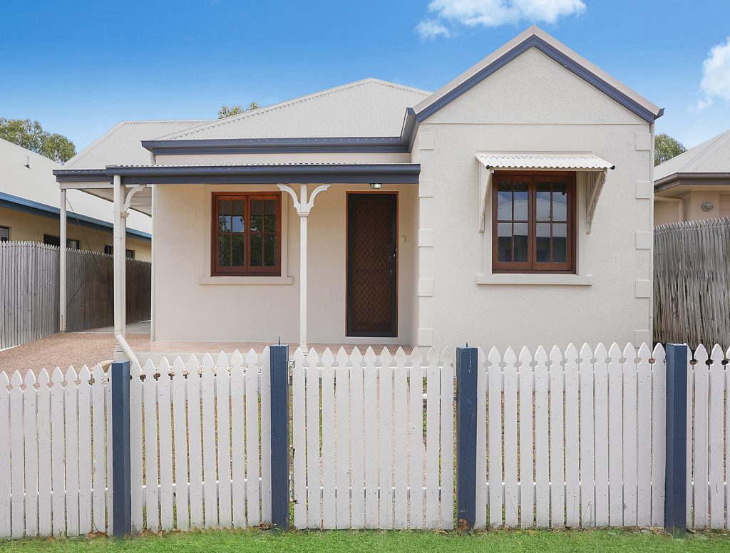 16 Warbler Crescent, Douglas