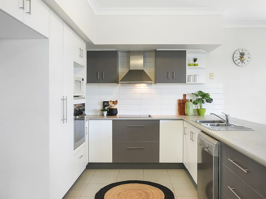 15 Parklands Drive, Mount Louisa
