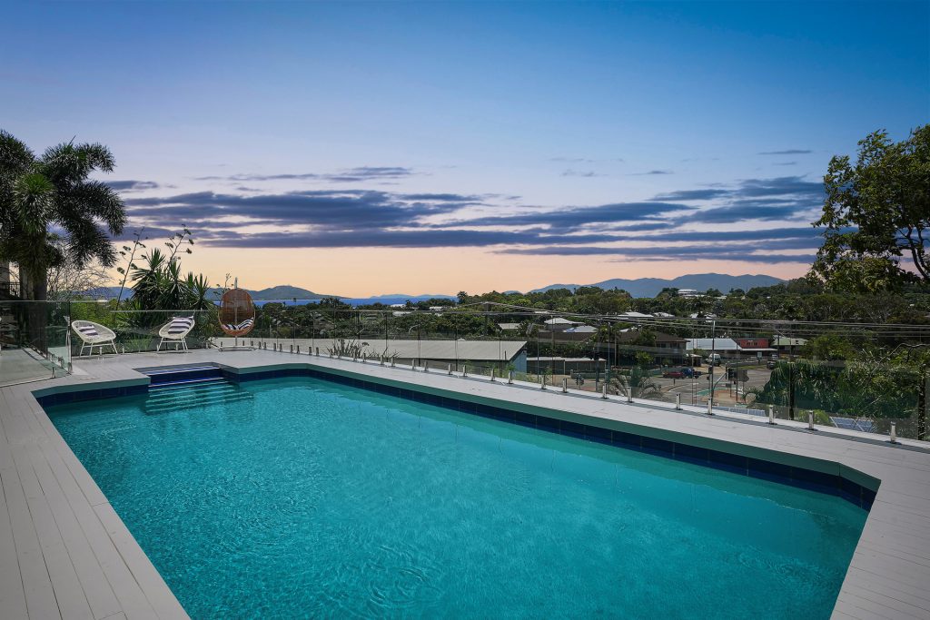 25 Gilbert Crescent, Castle Hill