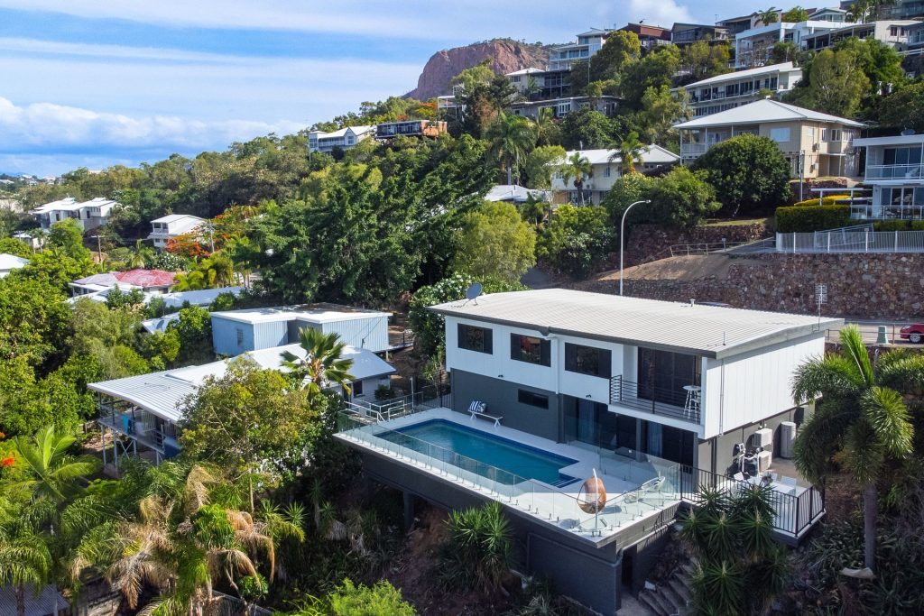 Sold - 25 Gilbert Crescent - New Property in Castle Hill - Real Estate by Brad Matheson