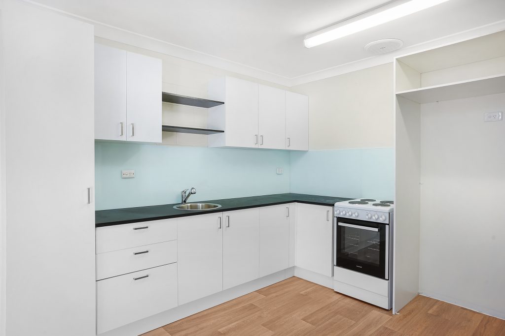 2/27 Warburton Street, North Ward