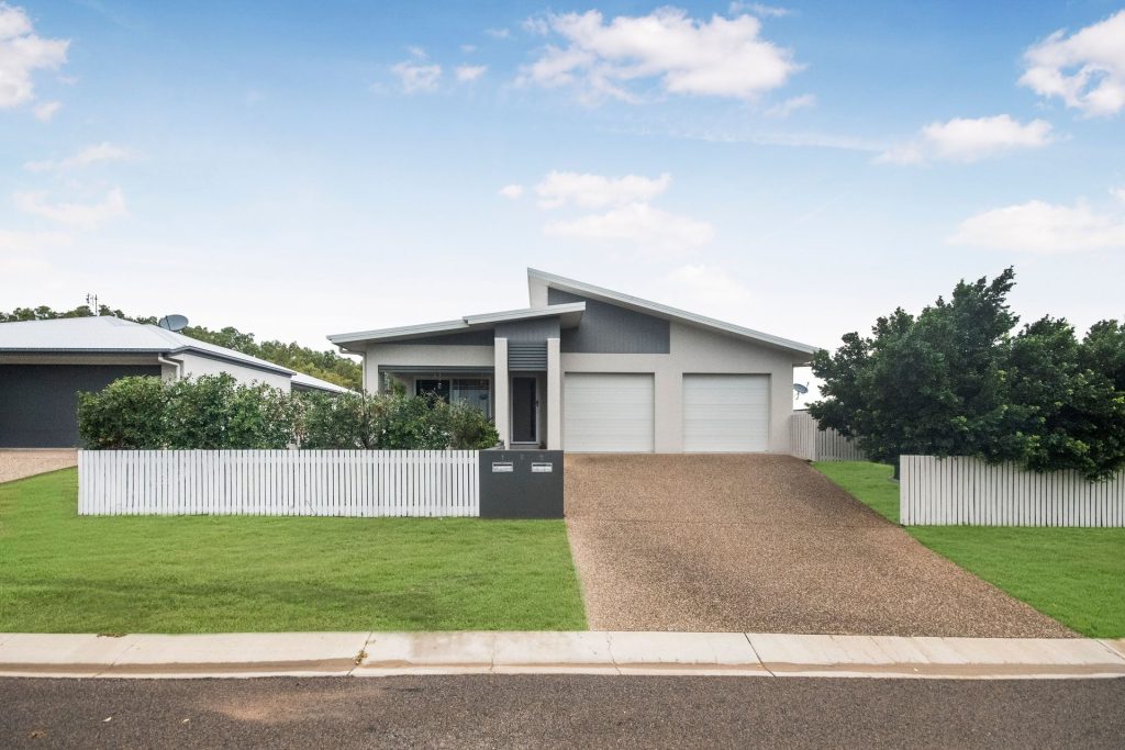 Sold - 8 Outcrop Rise - New Property in Cosgrove - Real Estate by Brad Matheson