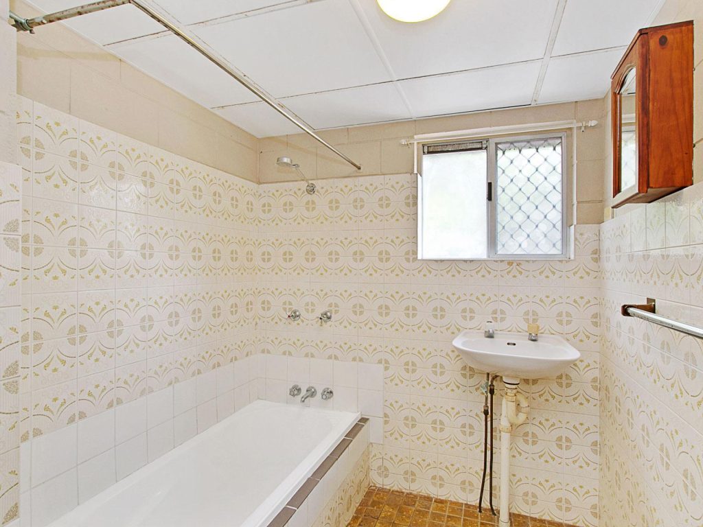 Sold - 1/12 The Avenue - New Property in Hermit Park - Real Estate by Brad Matheson
