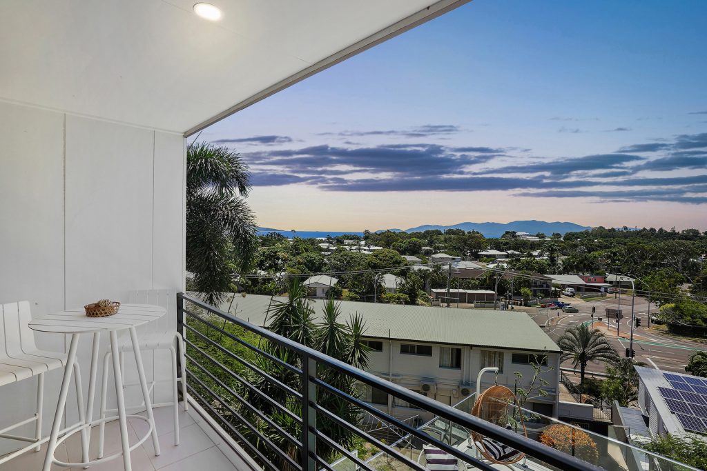 Sold - 25 Gilbert Crescent - New Property in Castle Hill - Real Estate by Brad Matheson