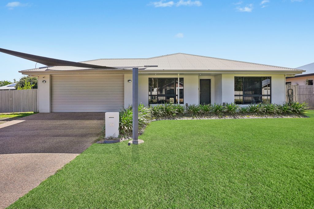 15 Bluff Street, Bushland Beach