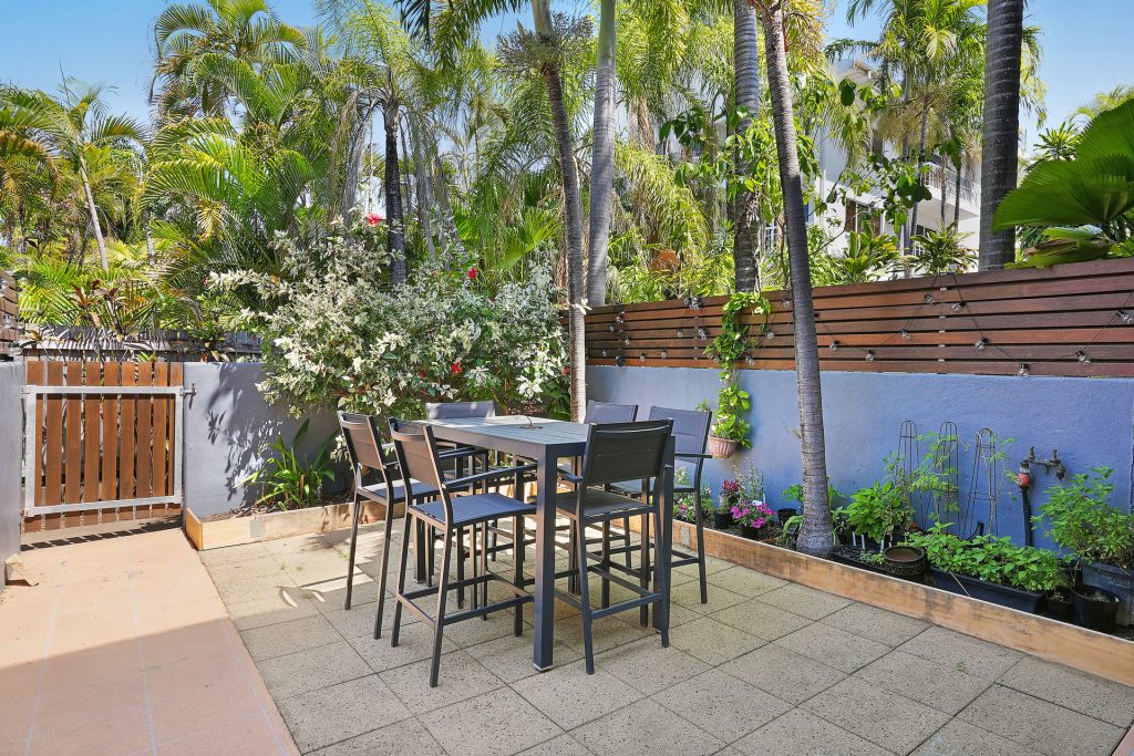 4/10 Paxton Street, North Ward