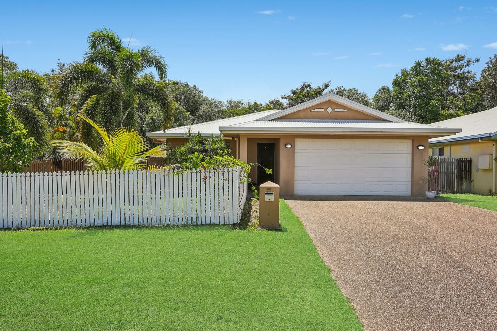 34 Honeyeater Circuit, Douglas