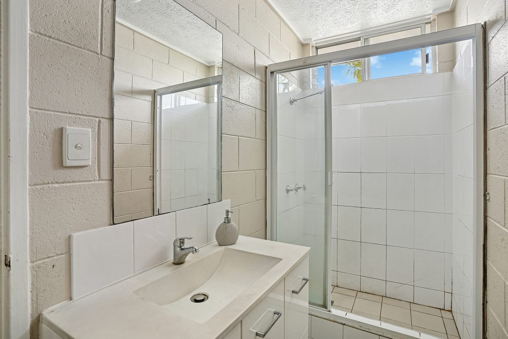 Sold - 7/32 Carr Street - New Property in Hermit Park - Real Estate by Jake Murphy