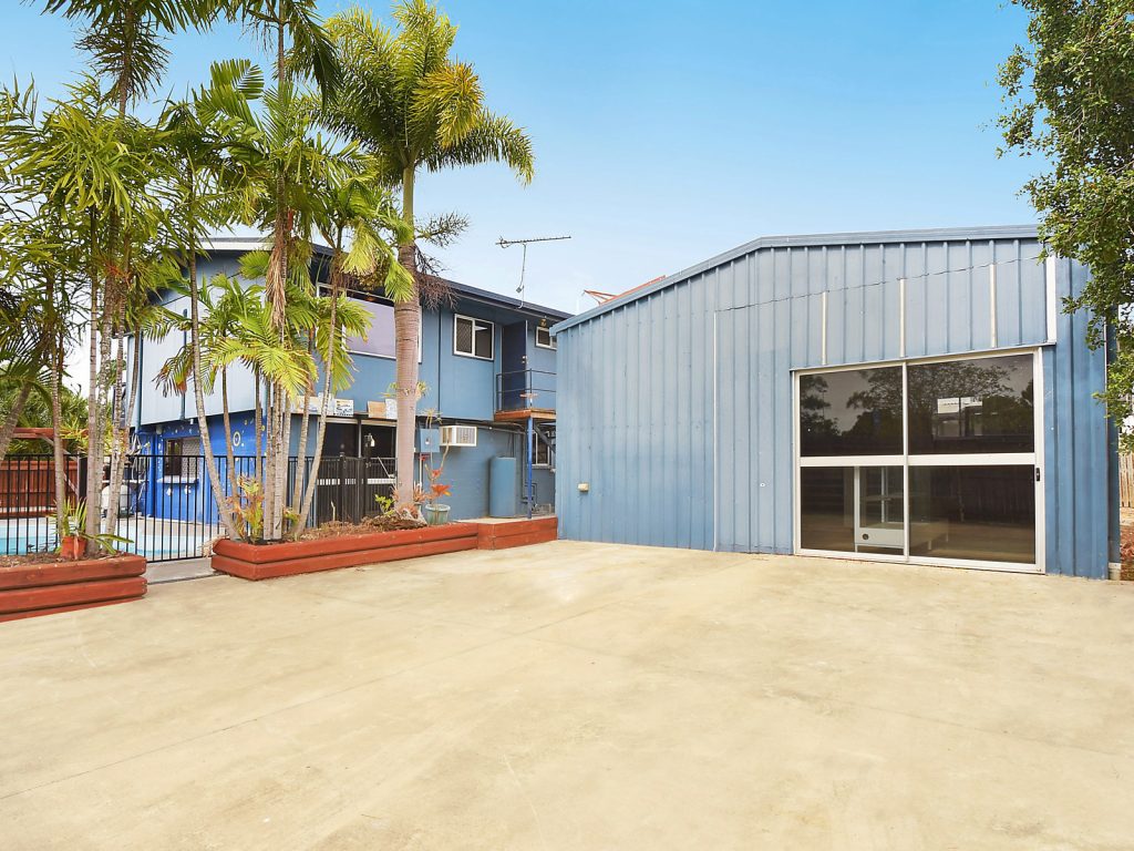 1 Heron Court, Mount Louisa QLD 4814 - photo 2