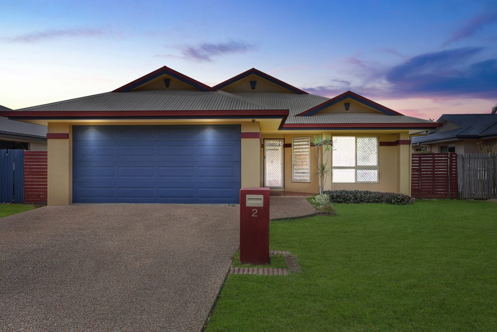 2 Ella Court, Mount Louisa