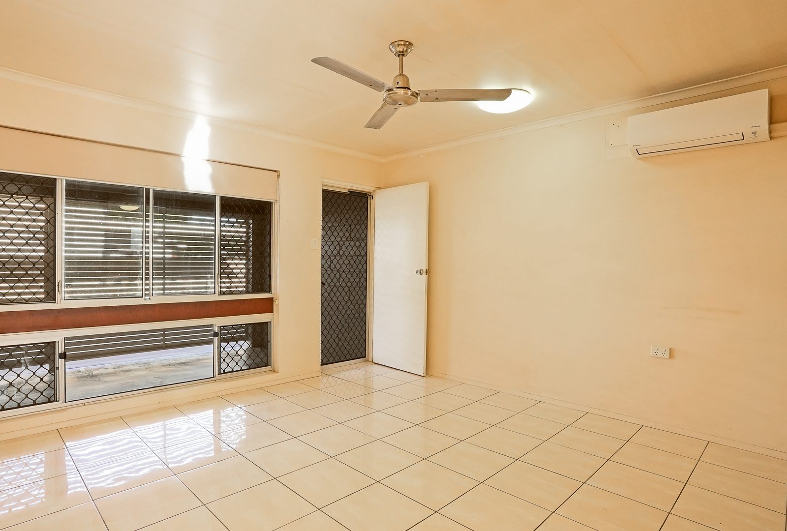 Leased - 2/14 Bayswater Terrace - New Property in Hyde Park - Real Estate by McGrath Townsville