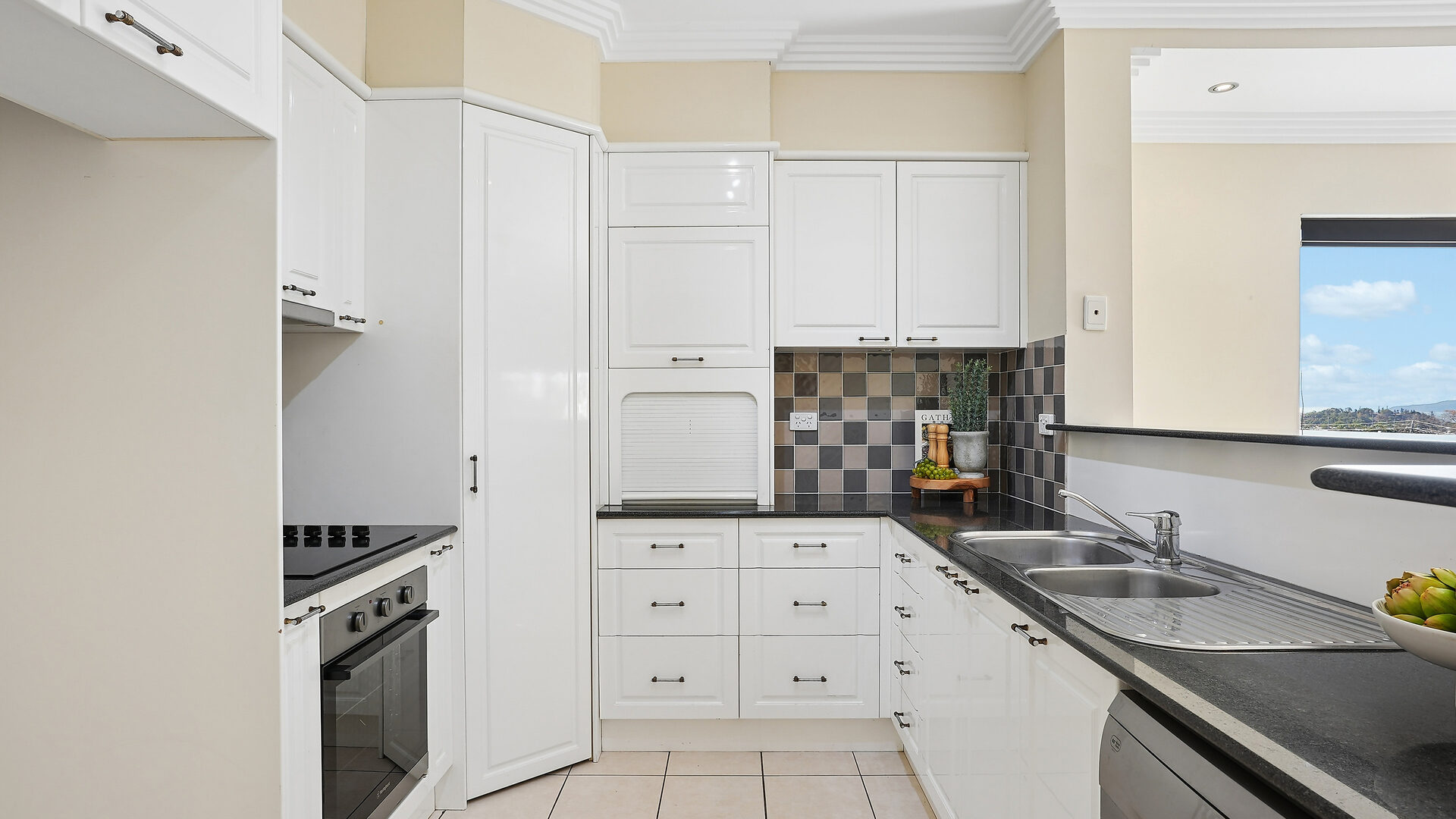 For Sale - 5/304 Stanley Street - New Property in North Ward - Real Estate by Brad Matheson