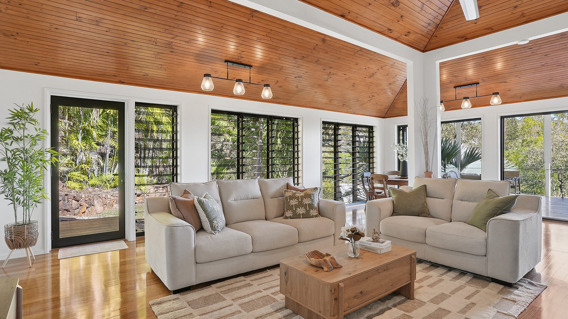 Auction - 7 Woodlands Court - New Property in Castle Hill - Real Estate by Brad Matheson