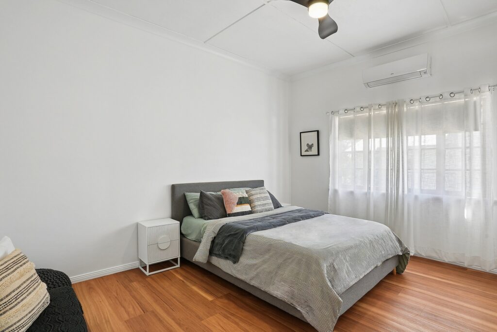 Auction - 52 Cheyne Street - New Property in Pimlico - Real Estate by Brad Matheson
