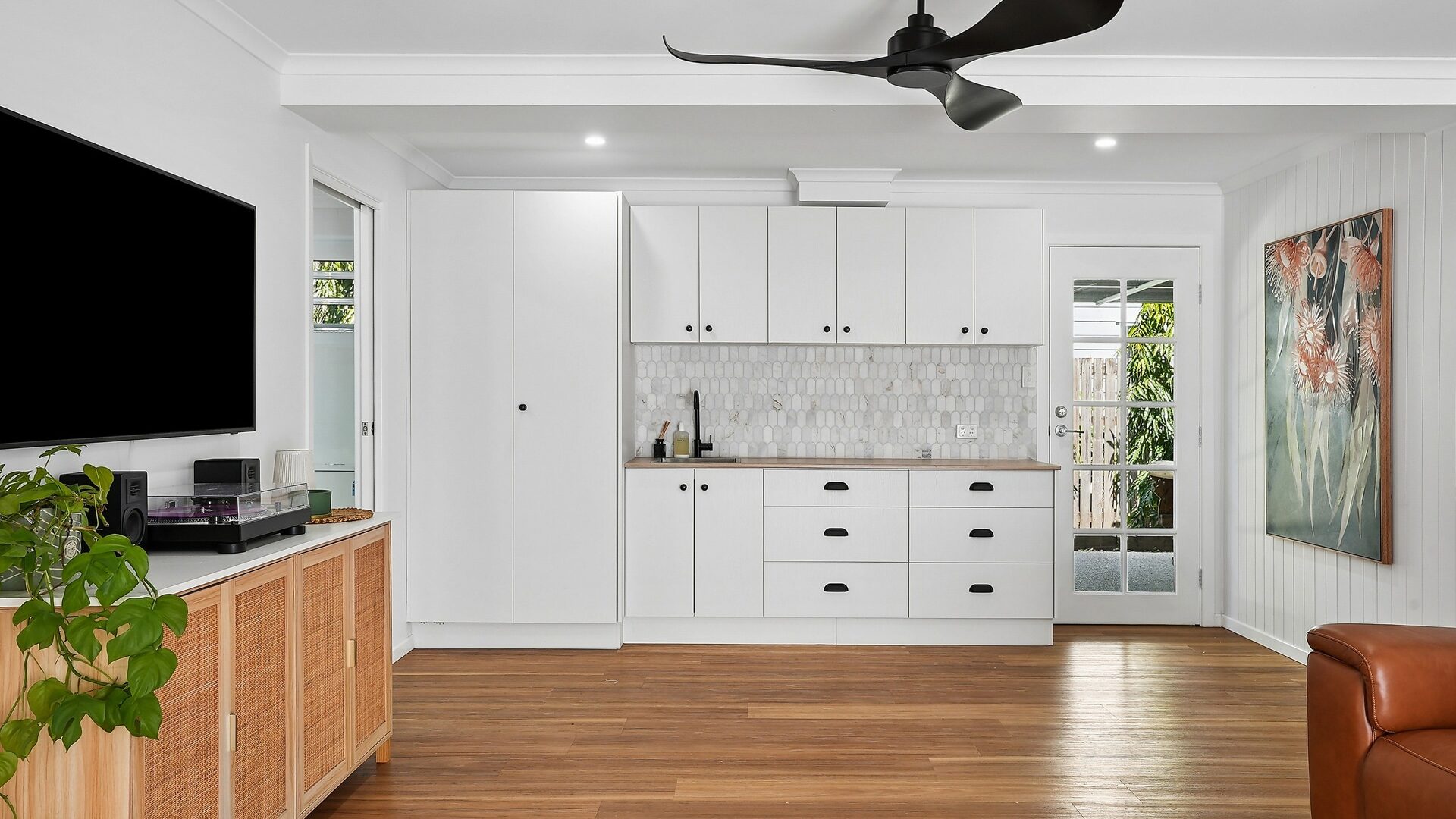 Auction - 52 Cheyne Street - New Property in Pimlico - Real Estate by Brad Matheson
