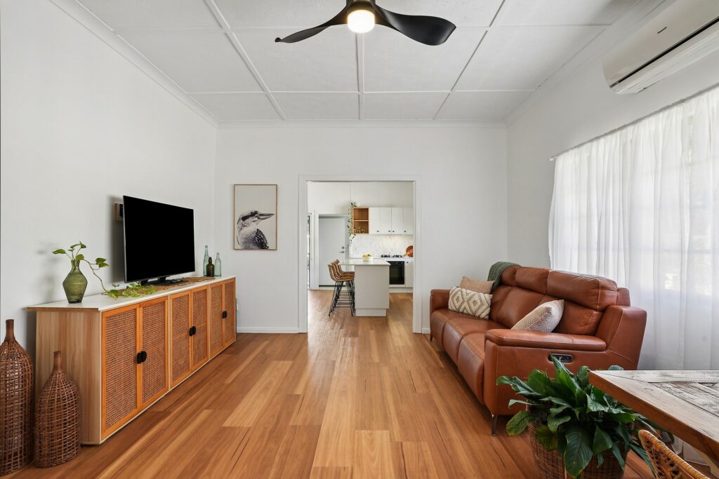 Auction - 52 Cheyne Street - New Property in Pimlico - Real Estate by Brad Matheson
