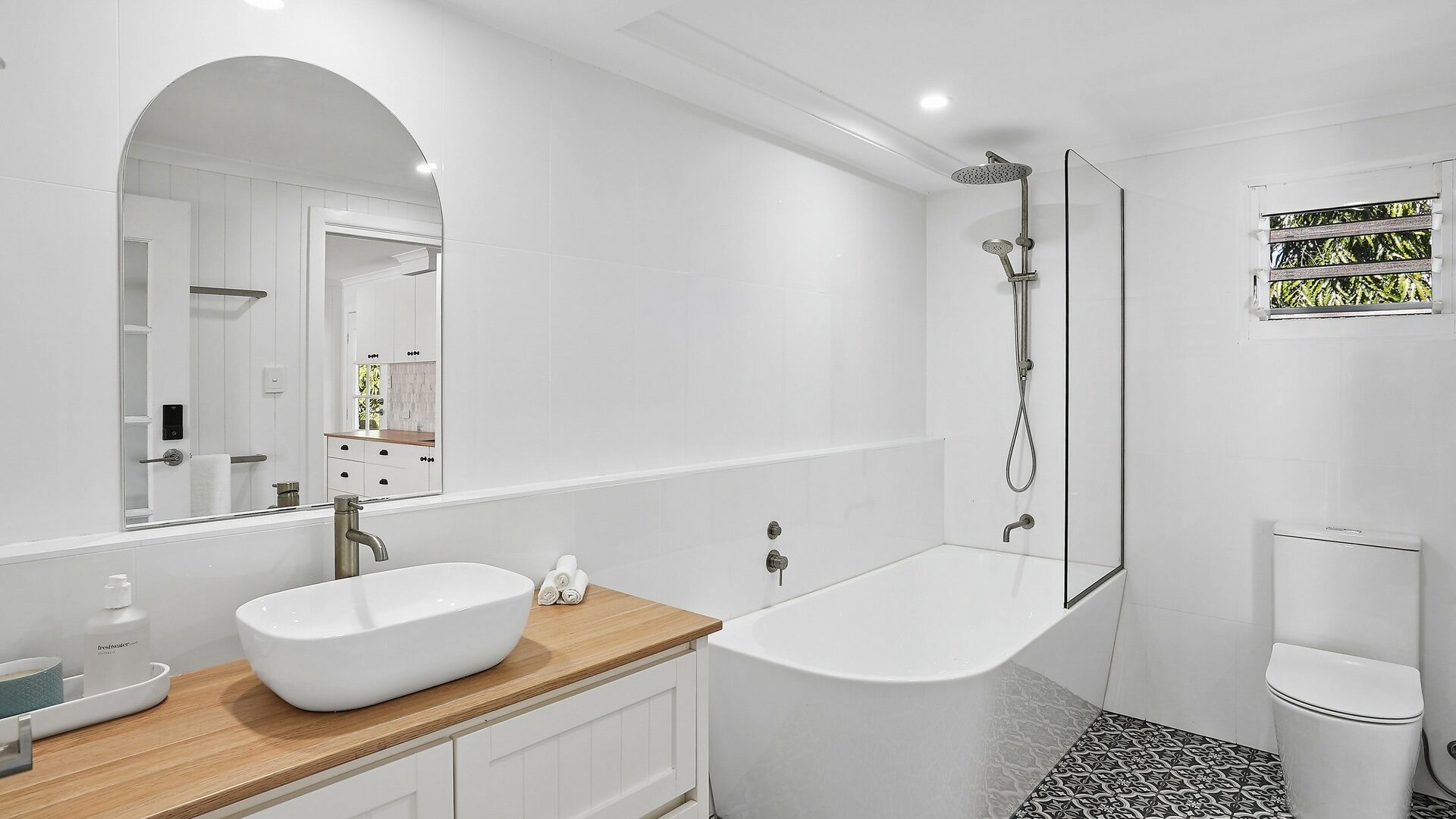 Auction - 52 Cheyne Street - New Property in Pimlico - Real Estate by Brad Matheson
