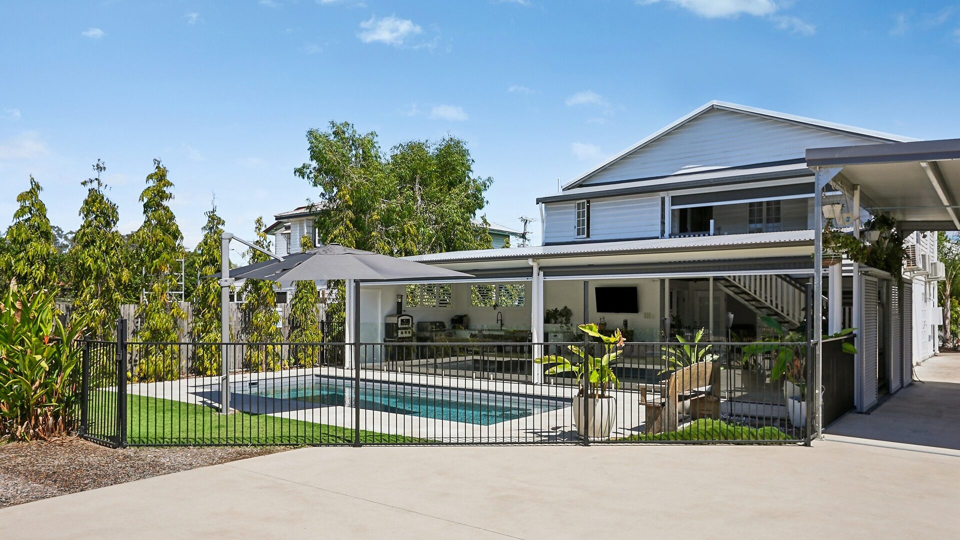 Auction - 52 Cheyne Street - New Property in Pimlico - Real Estate by Brad Matheson