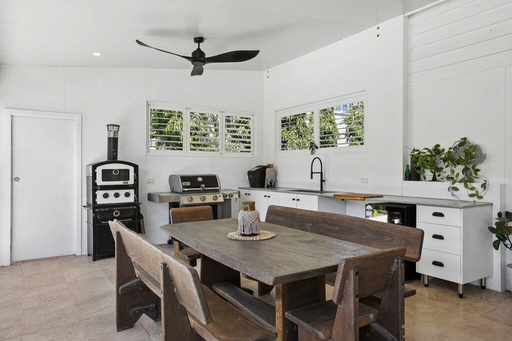 Auction - 52 Cheyne Street - New Property in Pimlico - Real Estate by Brad Matheson