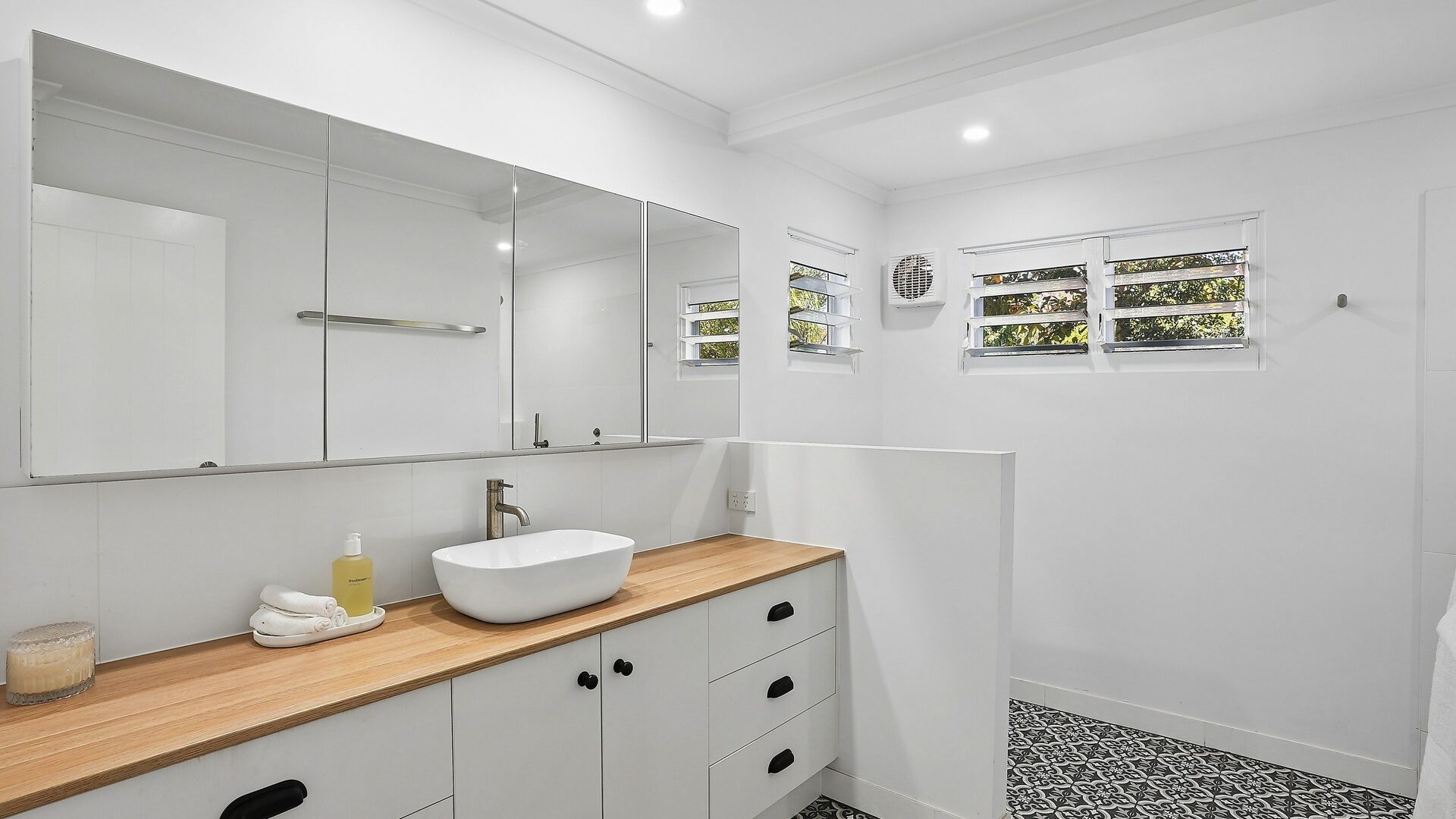 Auction - 52 Cheyne Street - New Property in Pimlico - Real Estate by Brad Matheson