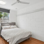 2/32 Carr Street Hermit Park QLD 4812 AUS