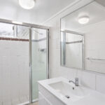 2/32 Carr Street Hermit Park QLD 4812 AUS